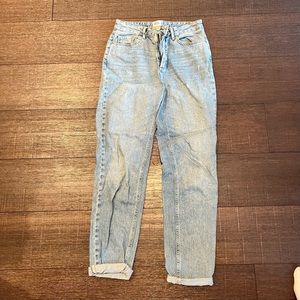 BDG mom jean size 26